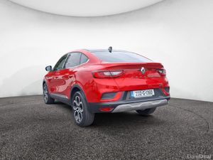 Renault Arkana TECHNO E-TECH HYBRID 14 - Image 4