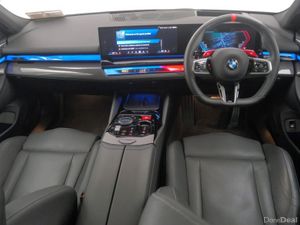 BMW M5 Saloon - Image 4