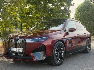 2023 BMW IX 40 MSPORT - Image 3