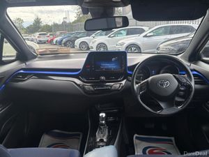 Toyota C-HR Toyota CHR g-model 1.8 self charging h - Image 4