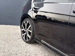 Volkswagen Golf 2.0 TDI Highline Automatic 2019 - Image 3