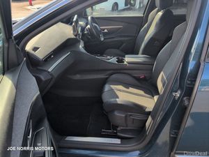 Peugeot 5008 ALLURE 1.5 BLUE HDI 130 AUTO - Image 4