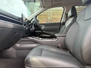 Kia Sorento 1.6 Plug In Hybrid ( 7 Seats ) (3.9% A - Image 2