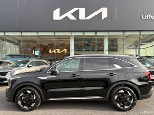 Kia Sorento 1.6 Plug In Hybrid ( 7 Seats ) (3.9% A - Image 3
