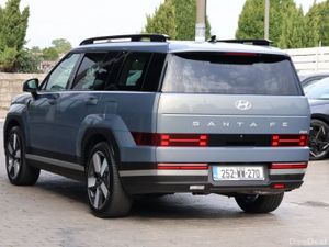 Hyundai Santa Fe 1.6 PHEV 4WD Premium - Image 3