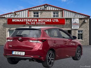 Toyota Auris 1.2T LUNA SPORT 4DR - Image 2