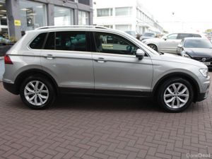 2.0TDI 150BHP HIGHLINE EDITION 5DR ESTATE // 2 OWN - Image 3