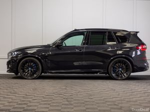 2025 BMW X5 X-Drive 50e M-Sport *Pan Roof - Image 3