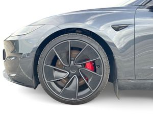 Tesla Model 3 PERFORMANCE AWD - Image 4