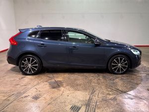 Volvo V40 1.5 AUTOMATIC - BEIGE/TARTAN INTERIOR - - Image 3