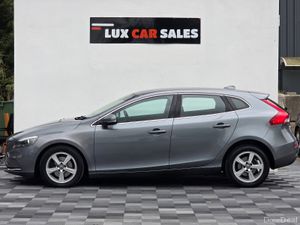 2016 Volvo V40 2.0 D2 SE // FULL LEATHER // NCT'D - Image 3