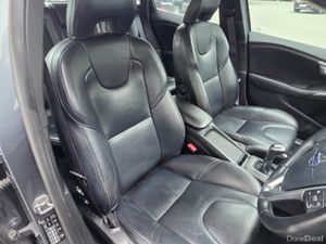 2016 Volvo V40 2.0 D2 SE // FULL LEATHER // NCT'D - Image 4