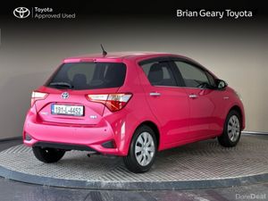 Toyota Yaris Vitz Hybrid Auto - Image 2