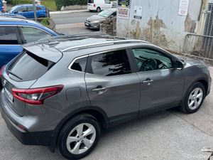 Nissan Qashqai Petrol, High spec - Image 4