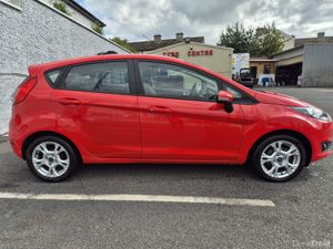 Stunning Ford Fiesta 2013 1.5 Diesel - Image 4