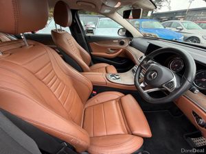 Mercedes-Benz E-Class 220 D FULL AMG LINE - Image 4