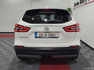 Nissan Qashqai 1.5 DCI TEKNA (PAN ROOF) 115BHP 6 S - Image 3