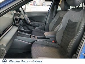 Volkswagen T-Roc **Save €1000's vs New** R-LINE 1. - Image 4