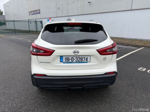 Nissan Qashqai 1.3 SV MY19 4DR - Image 4