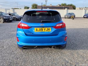 Ford Fiesta ST-LINE TURBO ACTIVE - Image 3