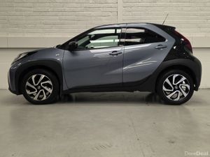 Toyota Aygo X Design 1.0 Petrol 72Bhp 5 Speed Man - Image 4
