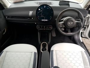 Mini Cooper Cooper SE Classic - Image 4