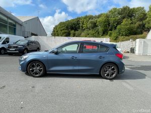 Ford Focus ST-Line 1.5 Diesel - Image 2