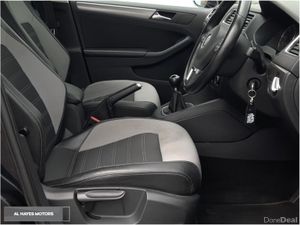 Volkswagen Jetta **NCT 05-2027**HIGHLINE **1.6 TDI - Image 4