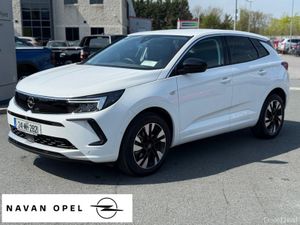 Opel Grandland X Elegance Plug-in Hybrid 1.6T 225P - Image 3