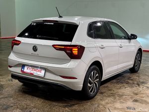 Volkswagen Polo 1.0 AUTOMATIC - FACTORY ALLOYS - R - Image 4