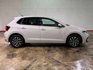 Volkswagen Polo 1.0 AUTOMATIC - FACTORY ALLOYS - R - Image 3