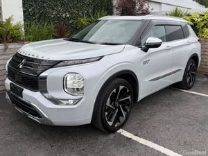 Mitsubishi Outlander 2.4 PHEV / EXCEED WIT PAN ROO - Image 3