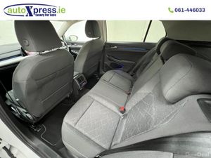 Volkswagen Golf 1.0 ETSI ACTIVE, Low mileage - Image 4