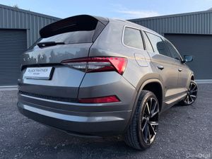 Skoda Kodiaq 232’ Style AUTOMATIC 7 SEAT LOW KM - Image 4
