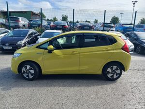 2014 Honda Fit Hybrid Automatic/ Leather Spec - Image 4