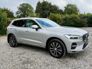 2022 Volvo XC60 T6 Inscription PHEV 340HP AWD Auto - Image 2