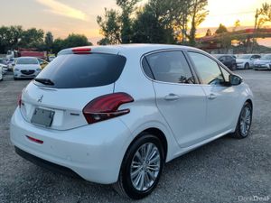 Peugeot 208 5D ALLUR 1.2L Petrol Automatic - Low m - Image 4