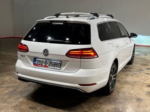 Volkswagen Golf 1.2 AUTOMATIC - CRUISE CONTROL - M - Image 4