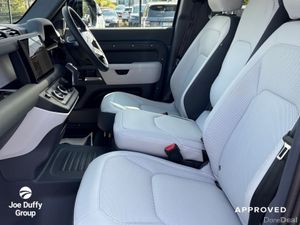 Land Rover Defender 110 6 Seater X-Dyn SE 2.0 PHEV - Image 4