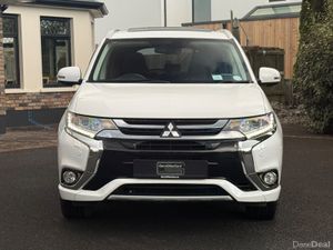 Excellent Condition 162 Mitsubishi Outlander PHEV! - Image 2
