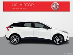 MG 4 ELECTRIC LONG RANGE - EXCLUSIVE **FULL BLACK - Image 3