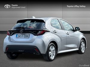Toyota Yaris YARIS HYBRID LUNA - Image 2