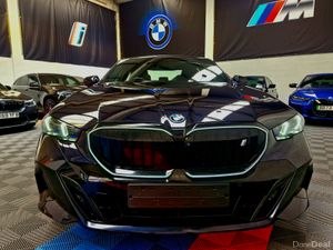 I5 M SPORT PRO ( HUGE SPEC )( FULL OF FACTORY EXTR - Image 2