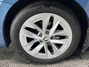 Skoda Octavia AMBITION 1.0 TSI 110HP DSG 5DR - Image 4