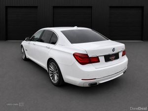 BMW 7-Series 3.0 ActiveHybrid 7 SE Auto Euro 5 (s/ - Image 3