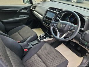 Honda Fit 2019 Petrol Hybrid Auotmatic - Image 4