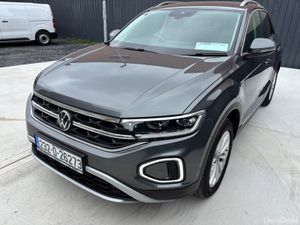 2023 Volkswagen T-Roc STYLE 1.5 TSI 150 HP DSG - Image 4