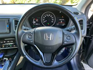 Honda Vezel 1.5 HYBRID AUTO // ADAPTIVE CRUISE CON - Image 4