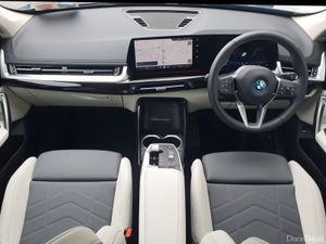 BMW iX1 eDrive20 xLine - Image 4