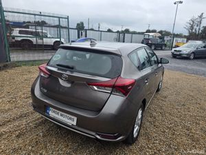 Toyota Auris 2017 - Image 4